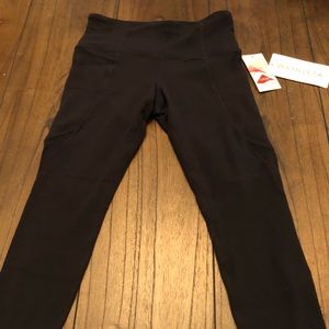 Athleta Salutation Stash Pocket 7/8 Tight XSP